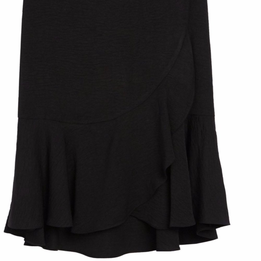Vince Camuto Black Skirt w/ Ruffle Hem, Size Small‎